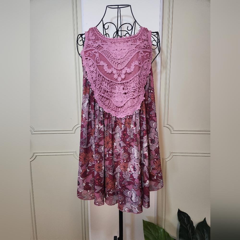 Indigo Thread Co Babydoll Crochet And  Floral Tank Top Size M